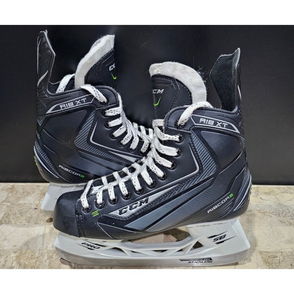 CCM Ribcor 8XT Hockey Skates Black Silver Green Youth Size 6 - Picture 2 of 10